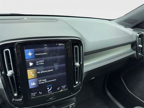 Used 2019 Volvo XC40 T5 R-Design image 23