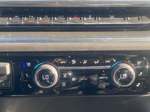 Used 2025 Chevrolet Silverado 1500 High Country w/ High Country Premium Package image 21