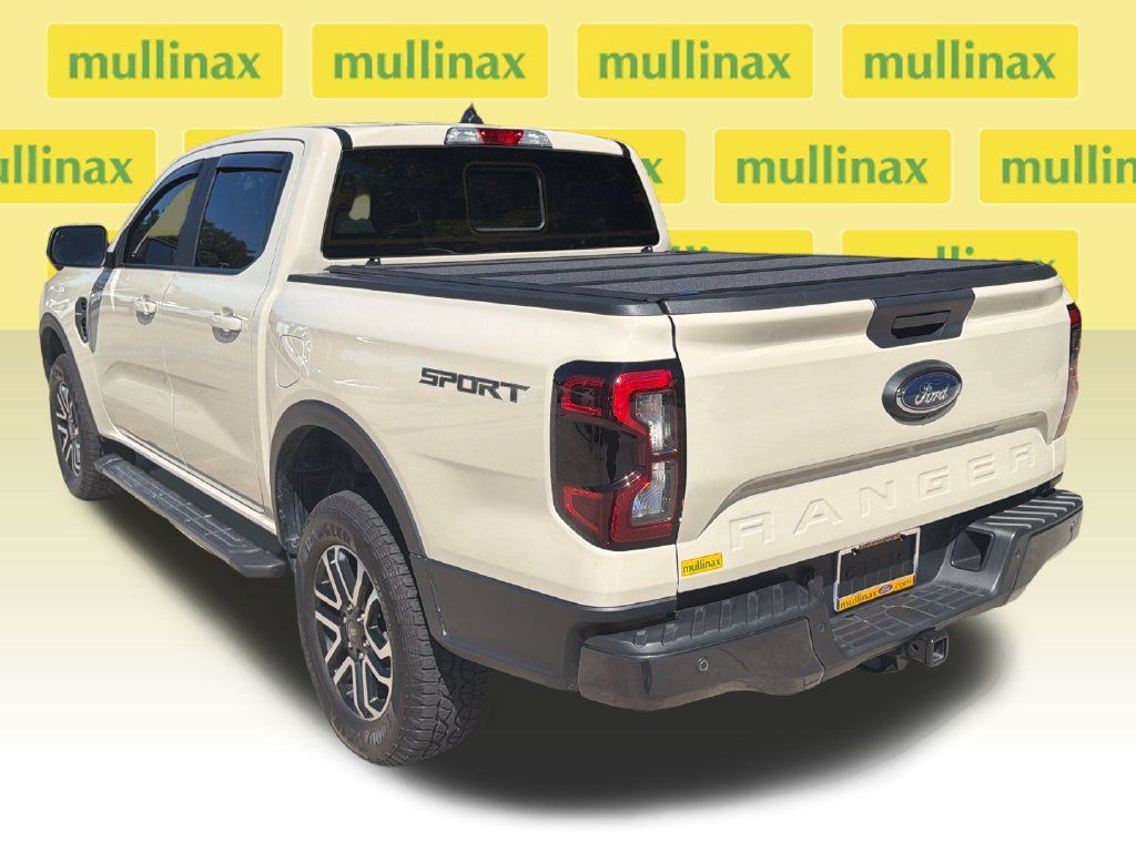Used 2025 Ford Ranger Lariat w/ Trailer Tow Package RWD image 9