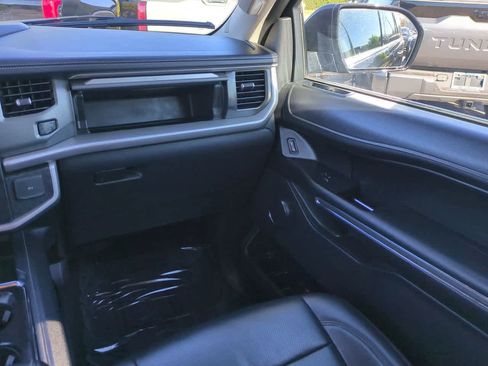 Used 2024 Ford Expedition XLT image 17