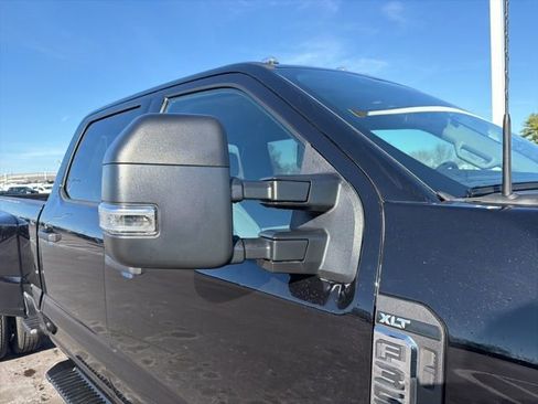 Used 2025 Ford F350 XLT image 6