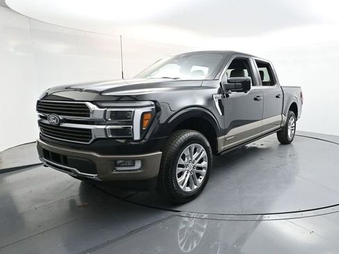 Used 2026 Ford F250 Platinum AWD/4WD image 3