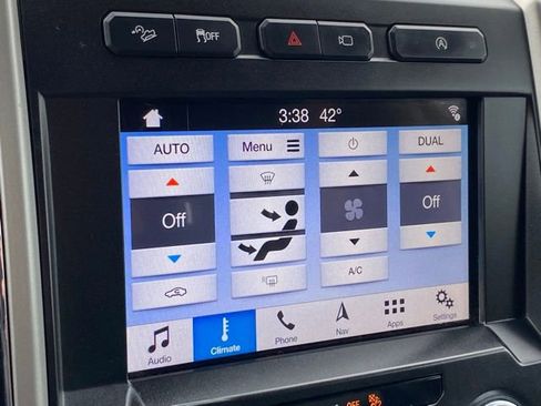 Used 2019 Ford F150 Lariat w/ Equipment Group 502A Luxury AWD/4WD image 58