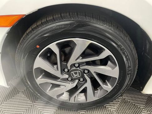 Used 2018 Honda Civic EX image 29