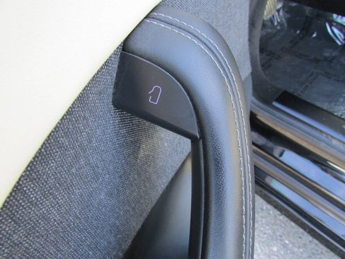 Used 2021 Tesla Model S Long Range AWD/4WD image 18