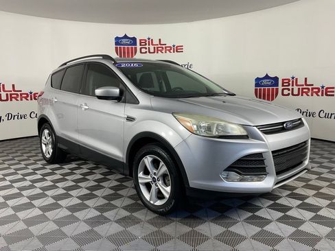 Used 2016 Ford Escape SE w/ Equipment Group 201A FWD image 1