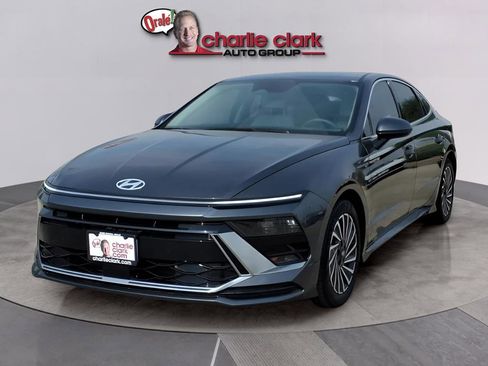 Used 2025 Hyundai Sonata SEL FWD image 1