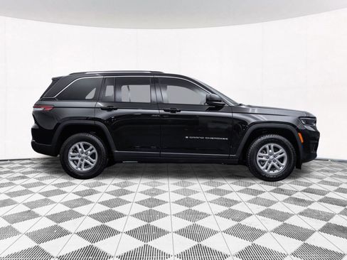 Used 2023 Jeep Grand Cherokee Laredo w/ Luxury Tech Group I image 13