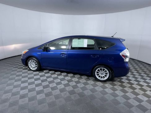 Used 2012 Toyota Prius V Three image 6