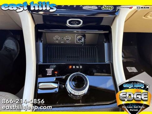New 2026 Jeep Grand Cherokee L Limited w/ Luxury Tech Group II AWD/4WD image 7