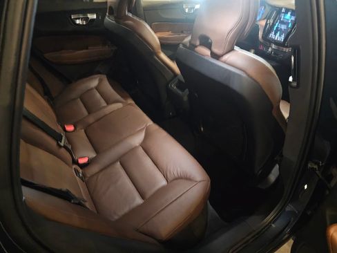 Certified 2023 Volvo XC60 B5 Plus w/ Climate Package AWD/4WD image 8
