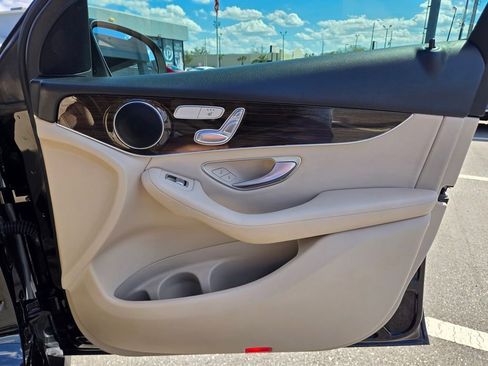 Used 2019 Mercedes-Benz GLC 300 image 44