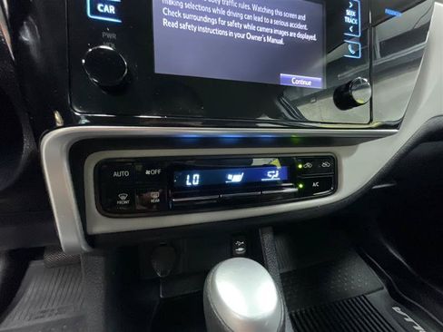 Used 2019 Toyota Corolla LE FWD image 16