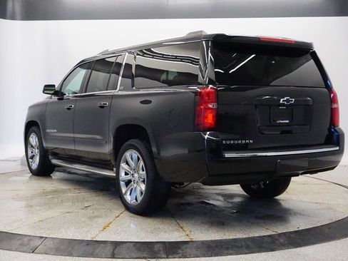 Used 2015 Chevrolet Suburban LTZ image 3