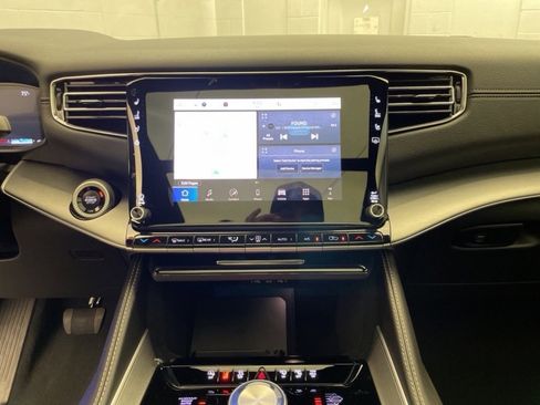 New 2025 Jeep Wagoneer Series II image 14