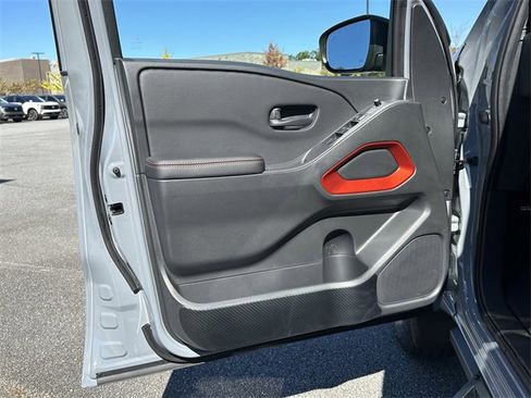 New 2026 Nissan Frontier PRO-4X w/ Pro-4x Convenience Package image 11