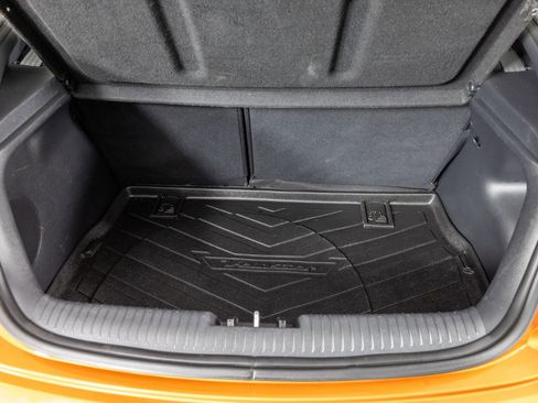 Used 2012 Hyundai Veloster w/ Style Pkg image 31