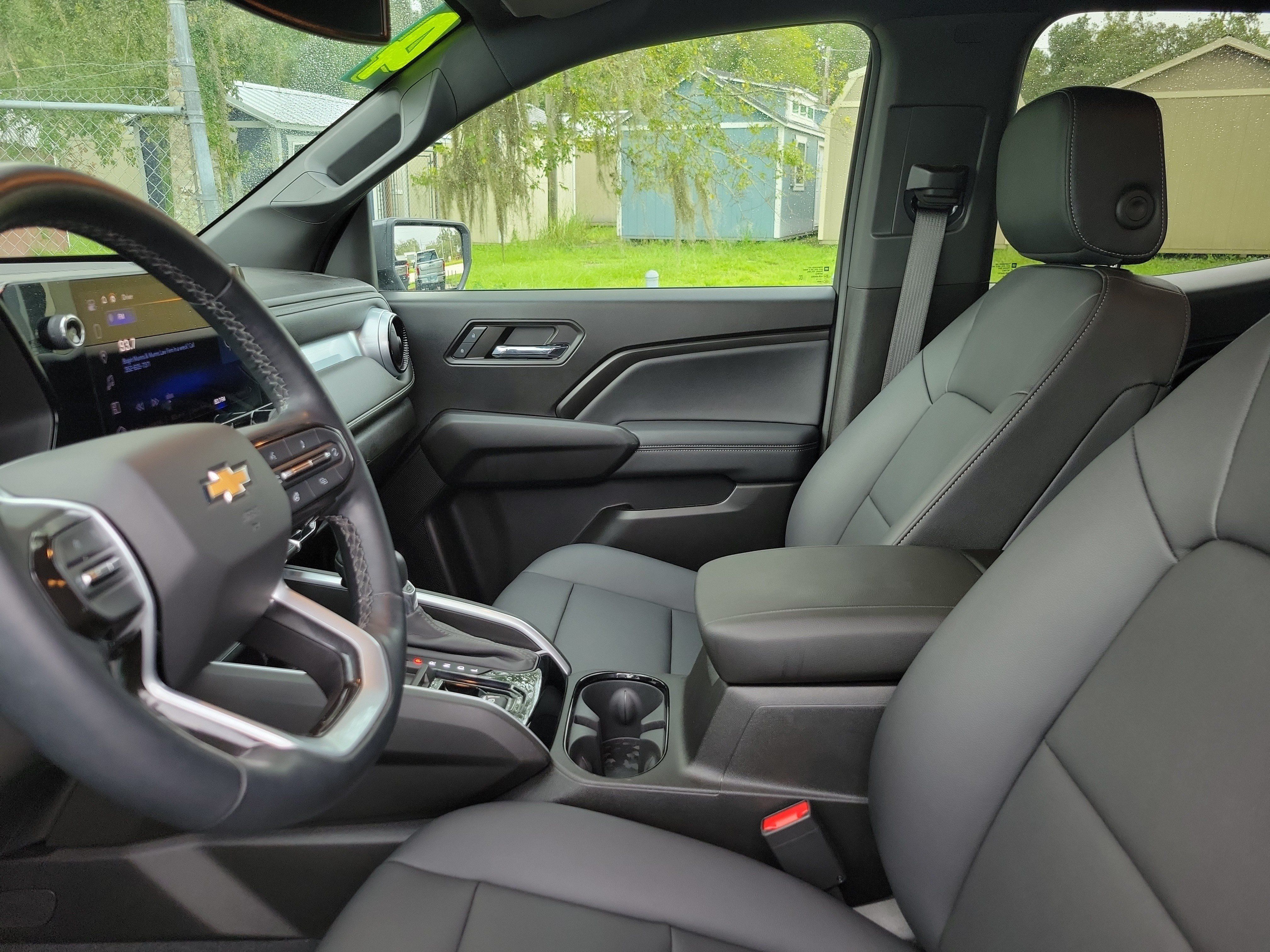 Used 2024 Chevrolet Colorado LT w/ LT Convenience Package III RWD image 10