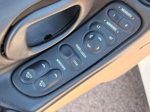 Used 2001 Chevrolet Corvette Convertible w/ Preferred Equipment Group2 RWD image 17