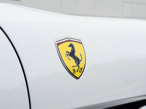 Used 2023 Ferrari Portofino M image 11