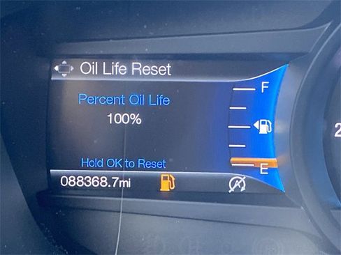 Used 2018 Ford Fusion SE w/ Fusion SE Technology Package image 15