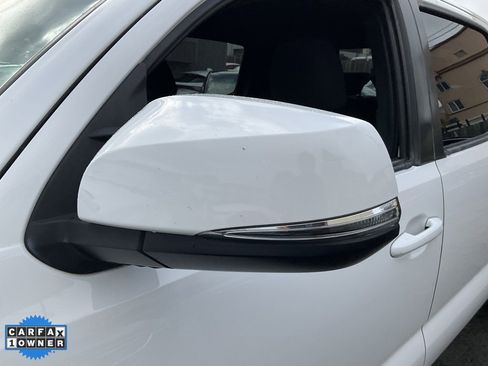 Used 2018 Toyota Tacoma TRD Off-Road image 82