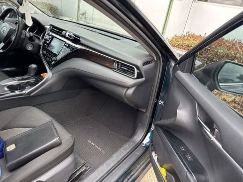 Used 2019 Toyota Camry LE image 17