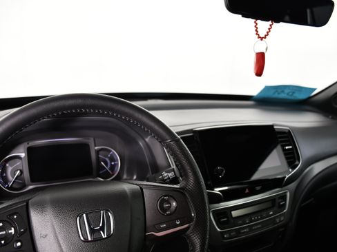 Certified 2023 Honda Passport EX-L image 9