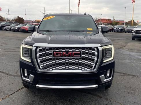 Used 2023 GMC Yukon Denali image 2
