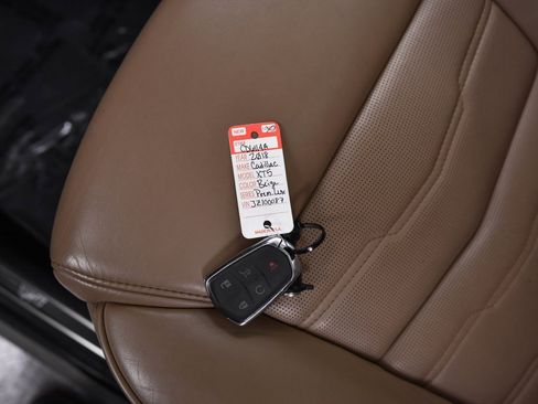 Used 2018 Cadillac XT5 Platinum w/ Driver Assist Package image 26