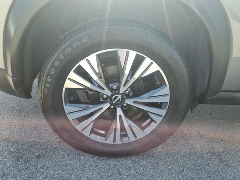 Certified 2023 Nissan Rogue SV image 5