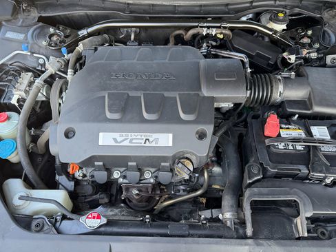 Used 2012 Honda Crosstour EX-L image 17