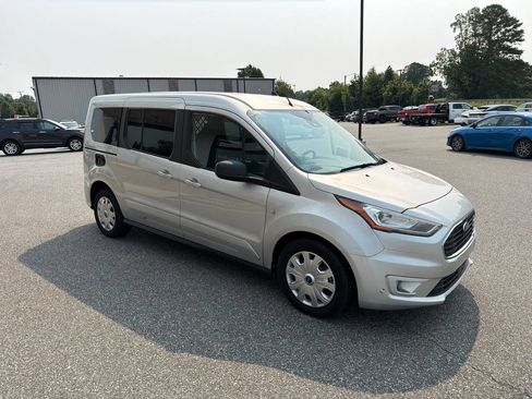 Used 2022 Ford Transit Connect XLT FWD image 11