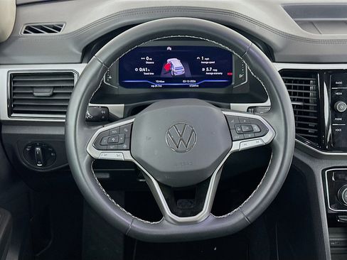 Used 2023 Volkswagen Atlas SE image 18