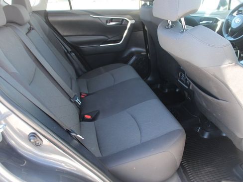 Used 2024 Toyota RAV4 XLE FWD image 18