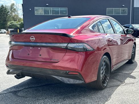 New 2027 Nissan Sentra SR FWD image 5