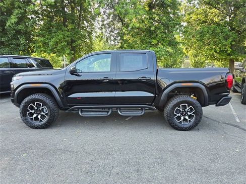 New 2025 GMC Canyon AT4 w/ AT4X Package image 2