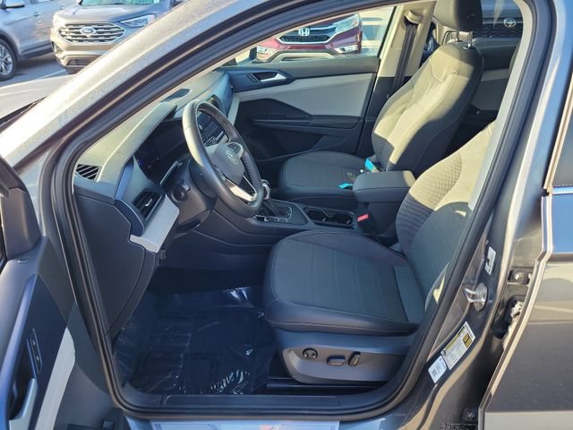 Certified 2024 Volkswagen Taos SE FWD image 17