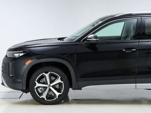 New 2026 Volkswagen Tiguan SE AWD/4WD image 42