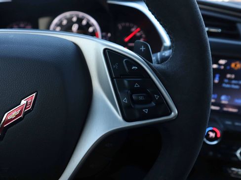 Used 2019 Chevrolet Corvette Stingray Coupe image 17