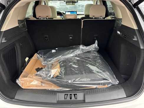 New 2026 Lincoln Corsair Premiere image 9