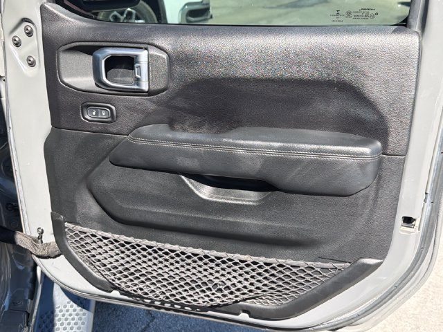 Used 2019 Jeep Wrangler Unlimited Sahara AWD/4WD image 23
