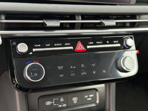 New 2026 Hyundai Tucson Blue SE image 30