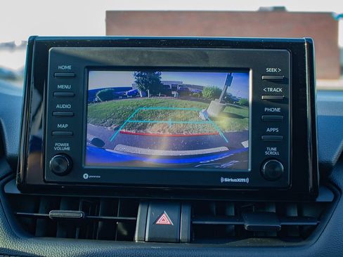 Used 2021 Toyota RAV4 LE FWD image 26