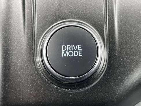 Used 2025 Ford Explorer Active w/ Active Comfort Package RWD image 24