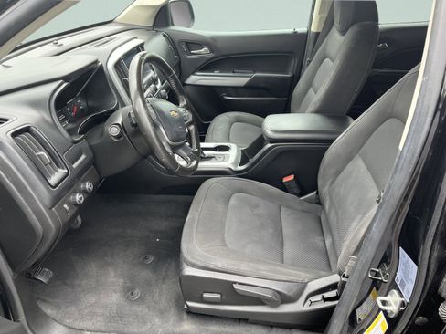 Used 2021 Chevrolet Colorado LT AWD/4WD image 13