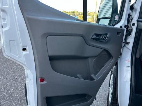 Used 2023 Ford Transit 350 XLT image 22