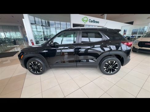 Certified 2022 Chevrolet TrailBlazer LT w/ Convenience Package FWD image 5