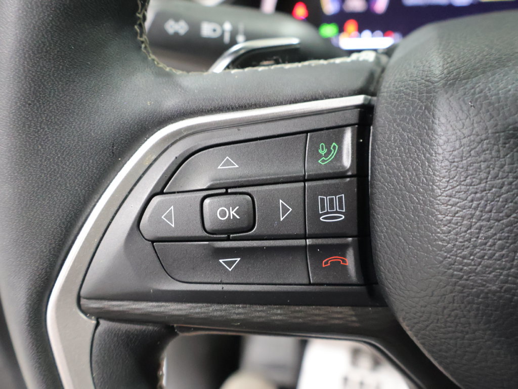 Used 2023 Jeep Grand Cherokee L Laredo AWD/4WD image 33
