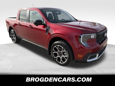 Used 2025 Ford Maverick Lariat w/ 4K Tow Package image 1